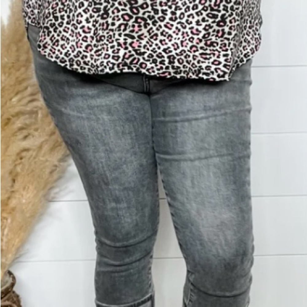 Judy Blue Gray Skinny Jeans Cuffed